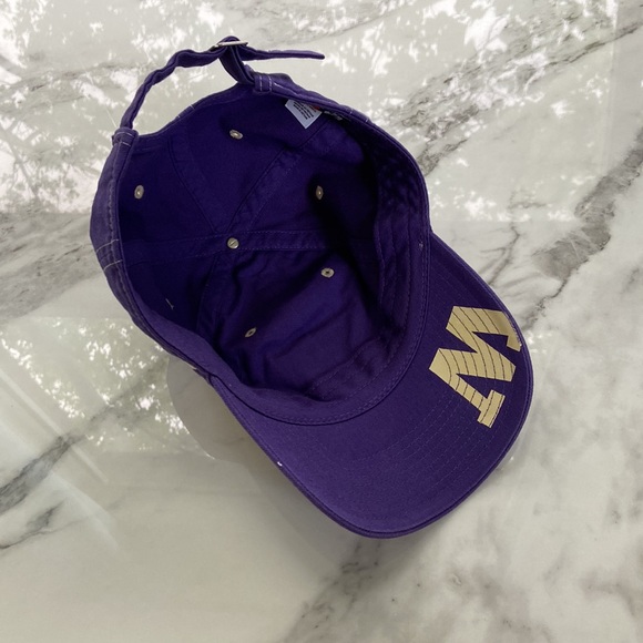 Purple and Tan Nike Baseball Cap with “W” - Picture 3 of 4